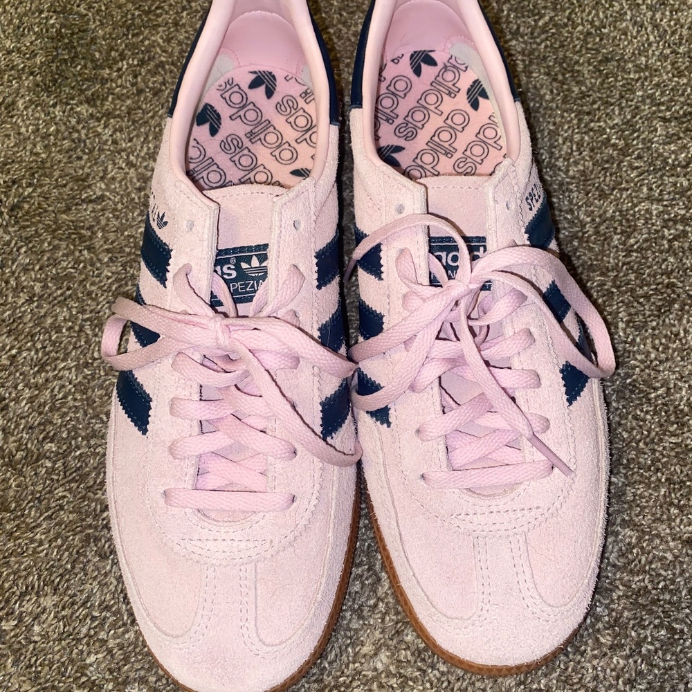 Pink Adidas Spezial